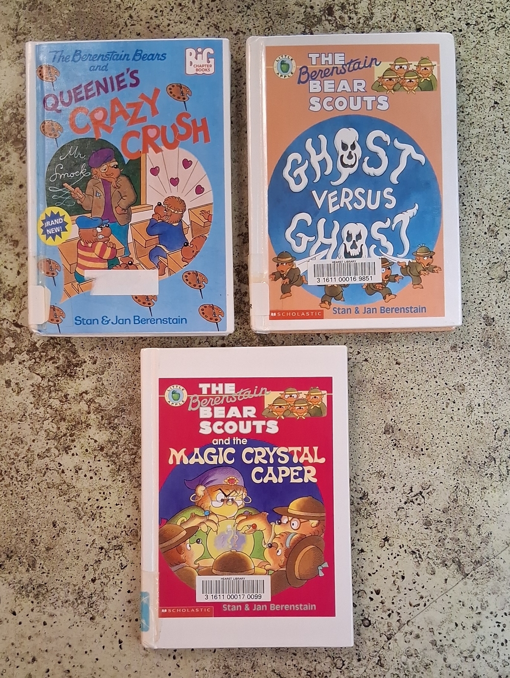 The Berenstain Bear Scouts Book Lot Junior Mystery Chapter Books